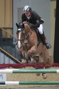 Thomas Kleis und Questa Vittoria sind die ersten S-Sieger bei der 1. Schweriner Horse Show. Foto: Wego